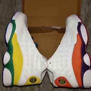 Jorden shoe size uk 8.5 and its new..
